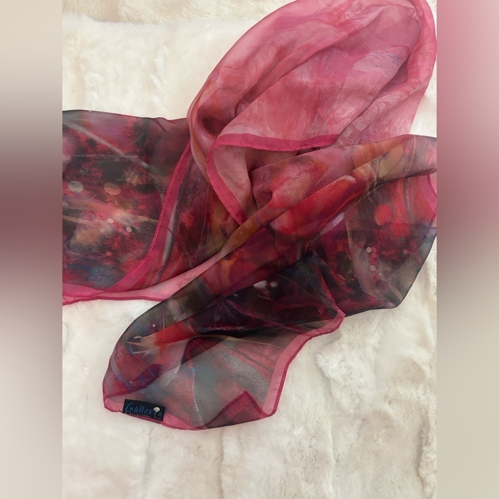 Gallery Women's Vibrant Pink and Black Wrap